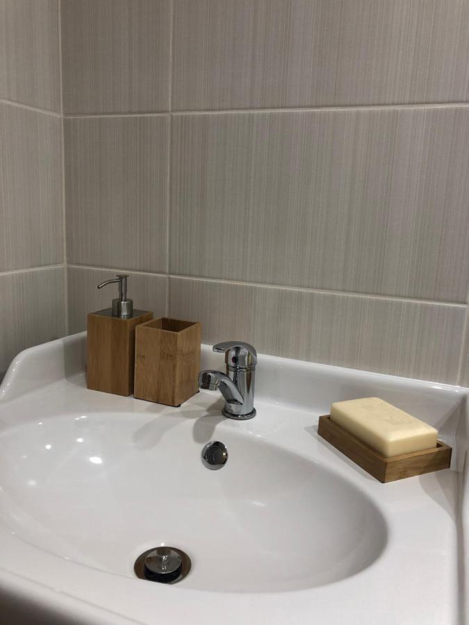 Studio De 35M2 Au Centre De Cusset Экстерьер фото